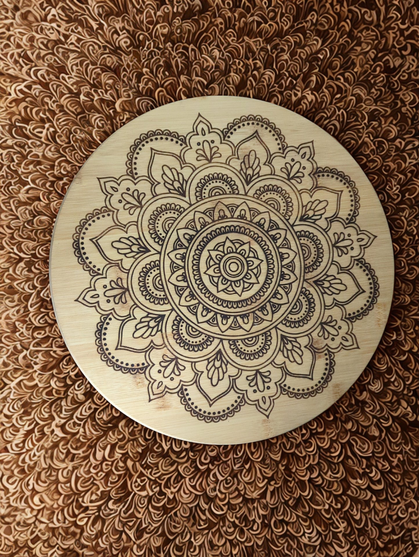 Plateau Tournant Gravé – Modèles Disponibles ou Personnalisation Libre