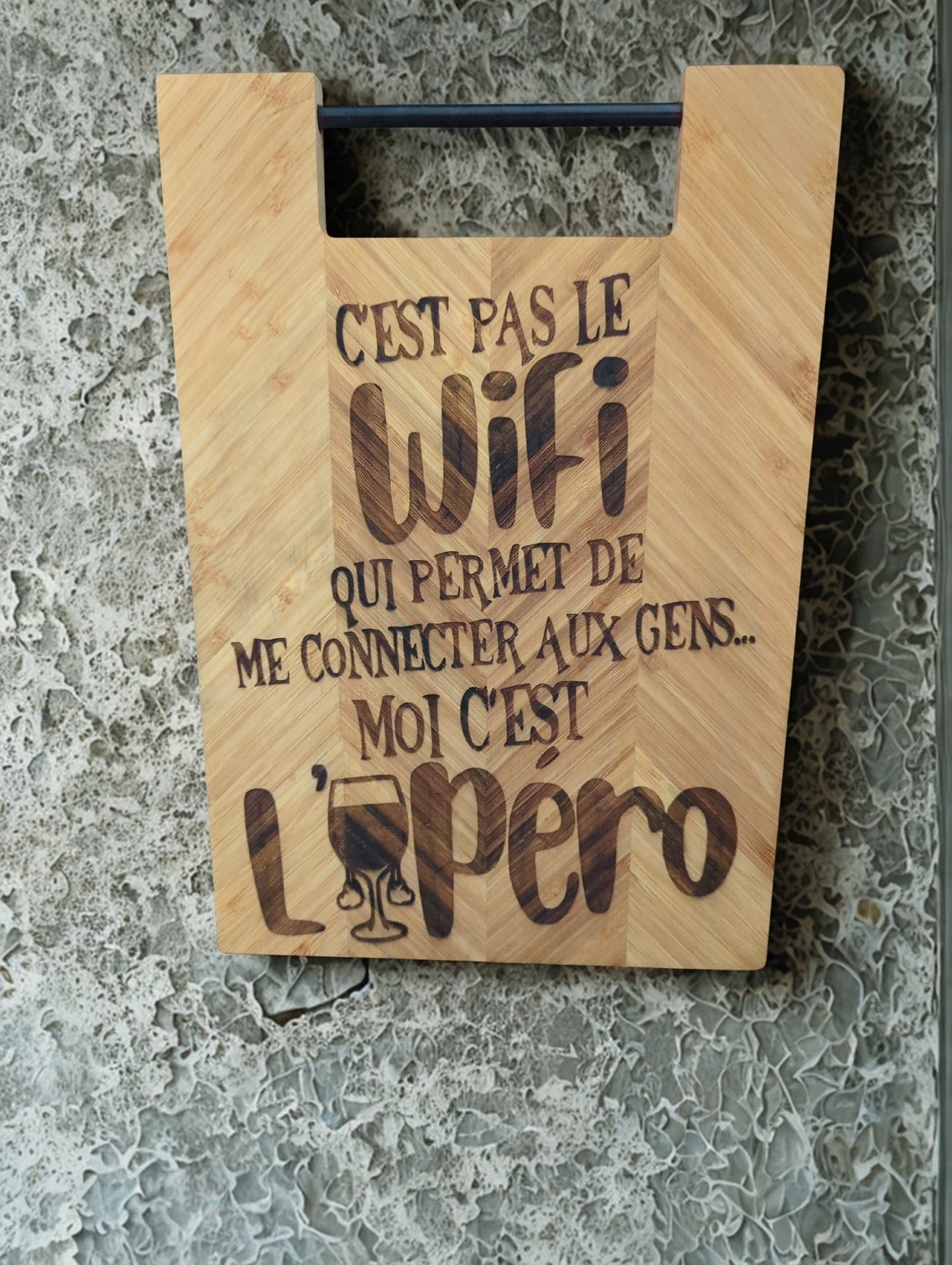 Planche Apéro en Bois Gravée – Modèles Disponibles ou 100% Personnalisable