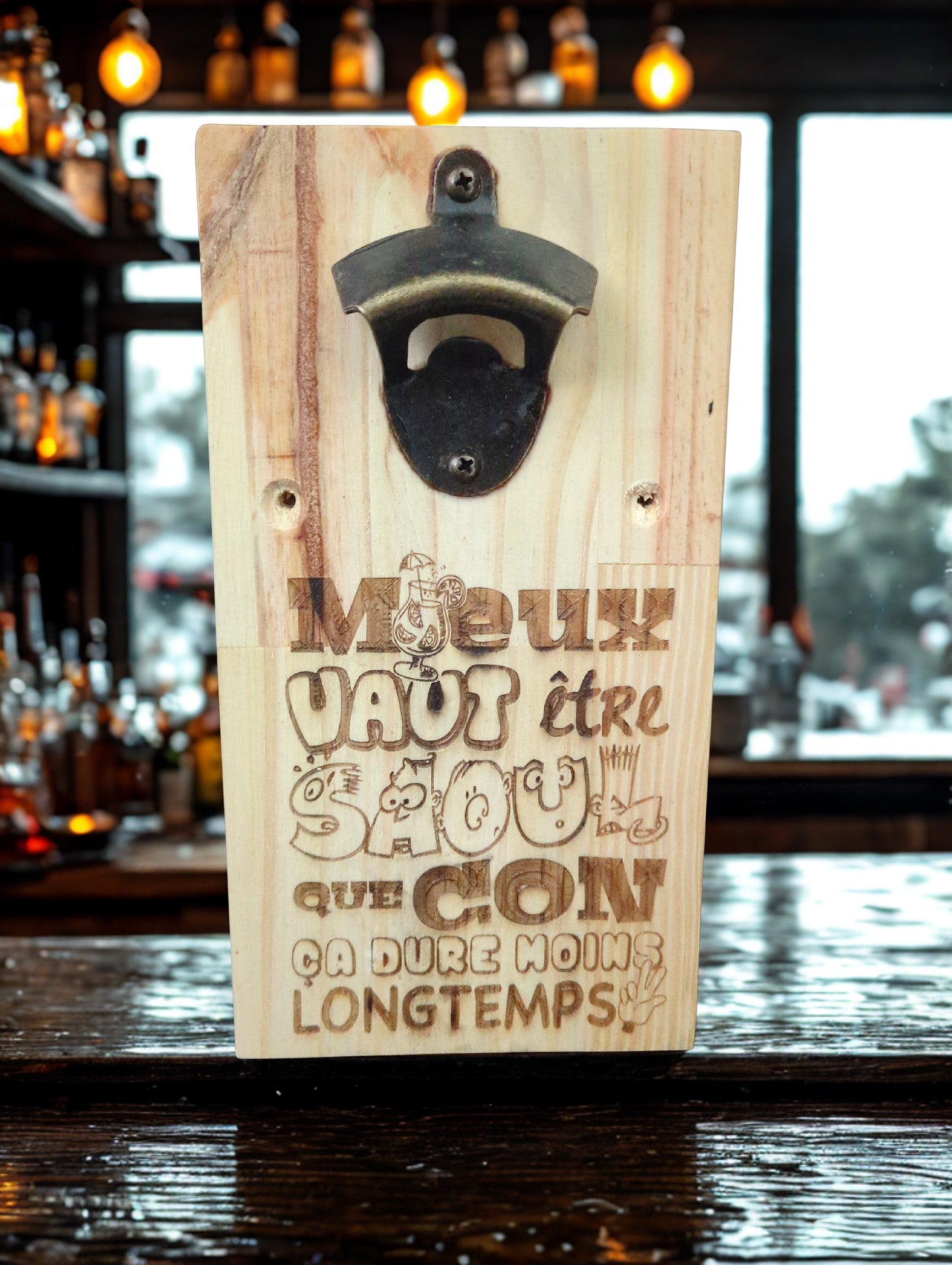 Décapsuleur Mural en Bois Verni avec Aimant – Modèle Standard ou Personnalisable